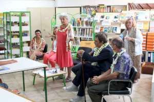 Mme Destremau avec des élèves de troisième